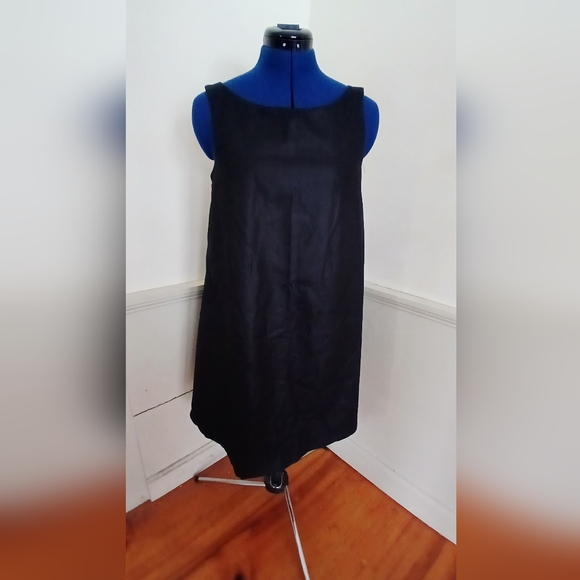 H&M Dresses & Skirts - NWT H&M Elegant Black Sleeveless Midi Swing Dress Dress